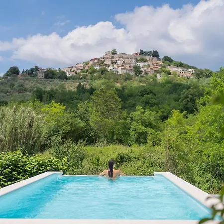Villa Toro